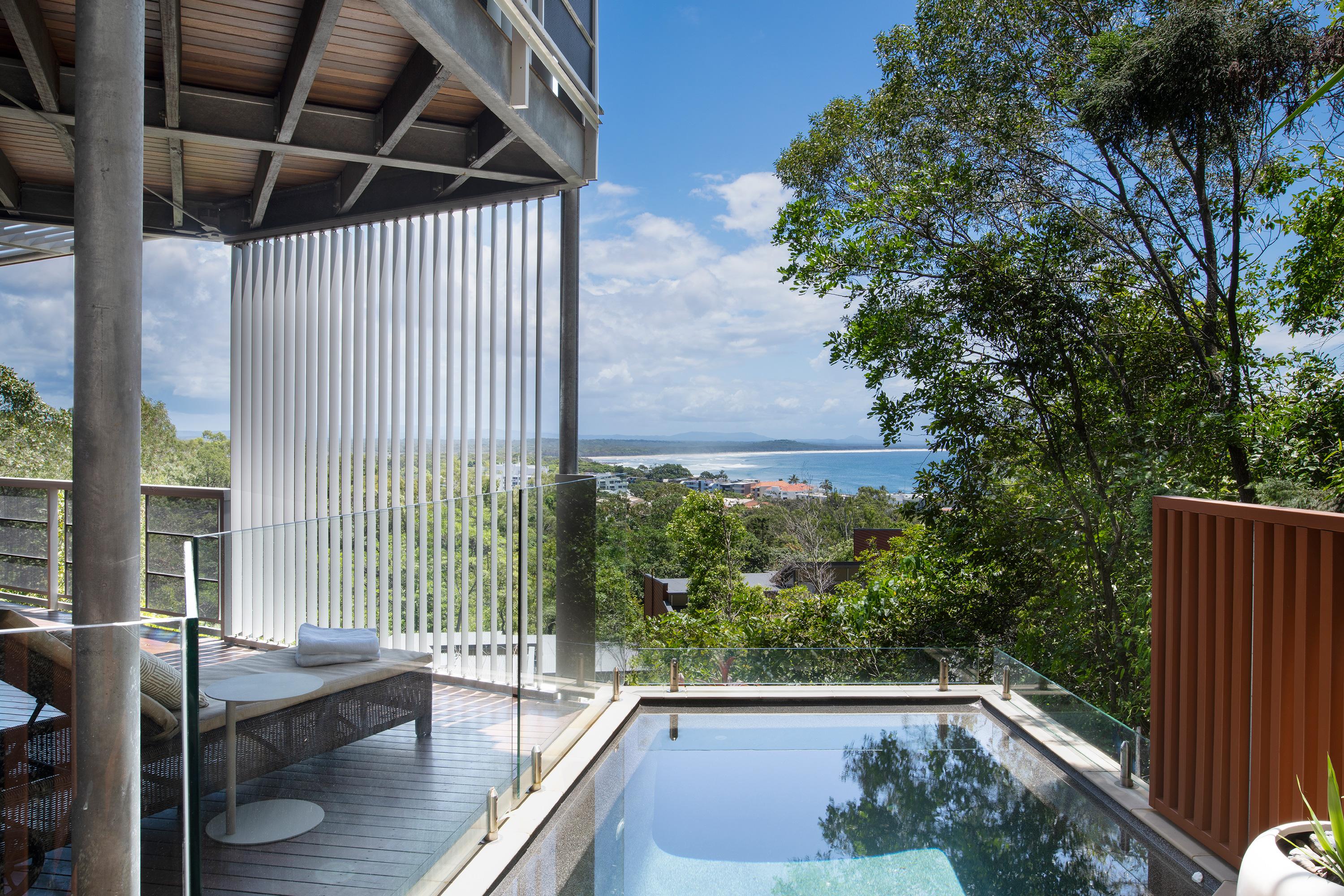 Peppers Noosa Resort And Villas Eksteriør billede The pool at the 1770 Bay Hotel