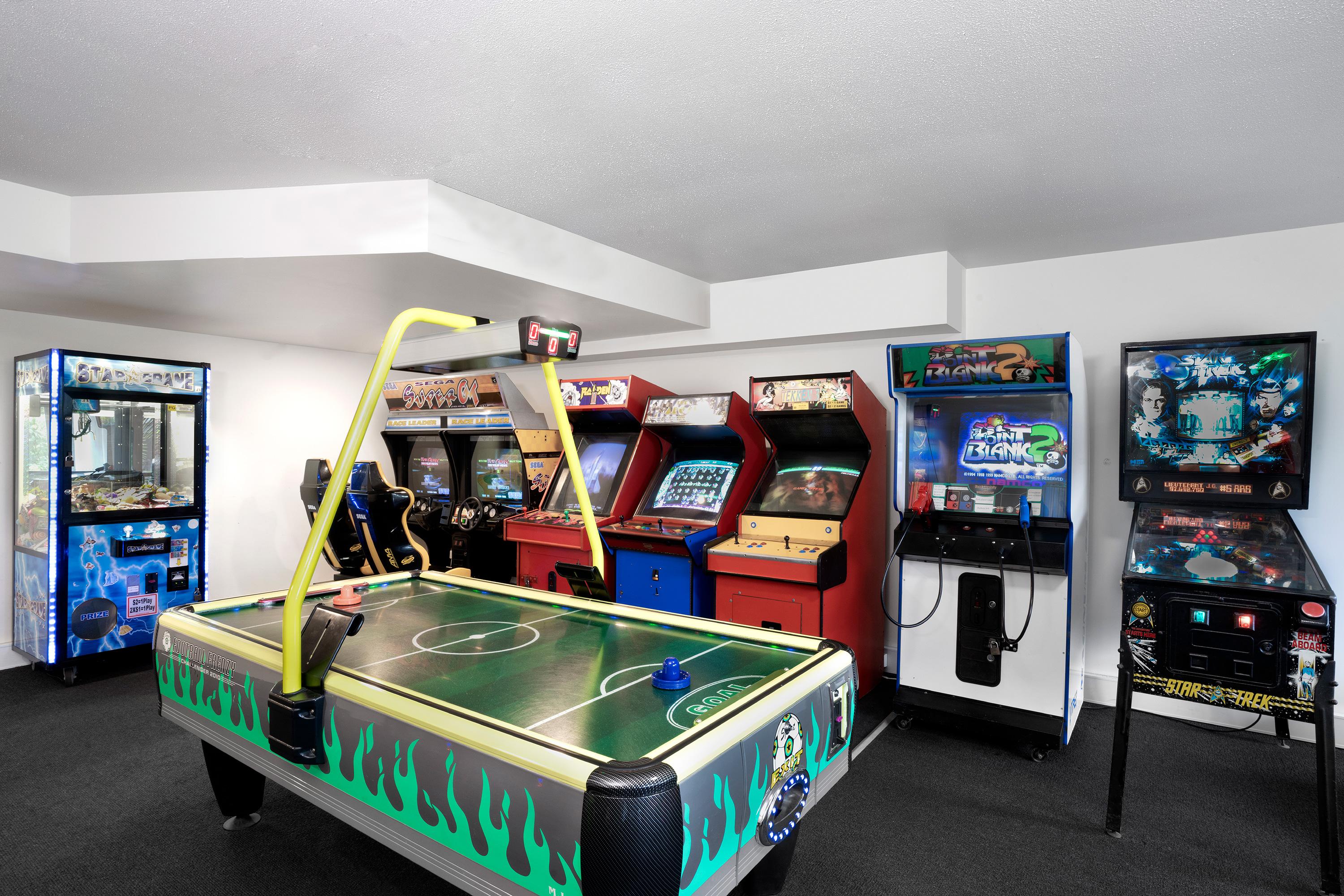 Peppers Noosa Resort And Villas Eksteriør billede A typical air hockey table