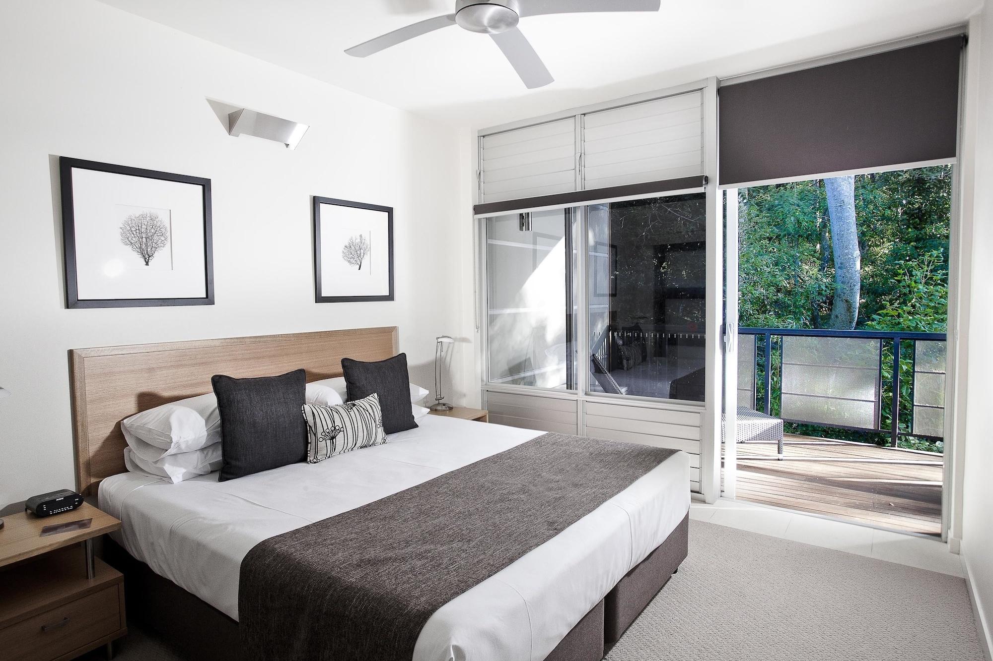 Peppers Noosa Resort And Villas Eksteriør billede A bedroom at the Mantra on Saltwater Island
