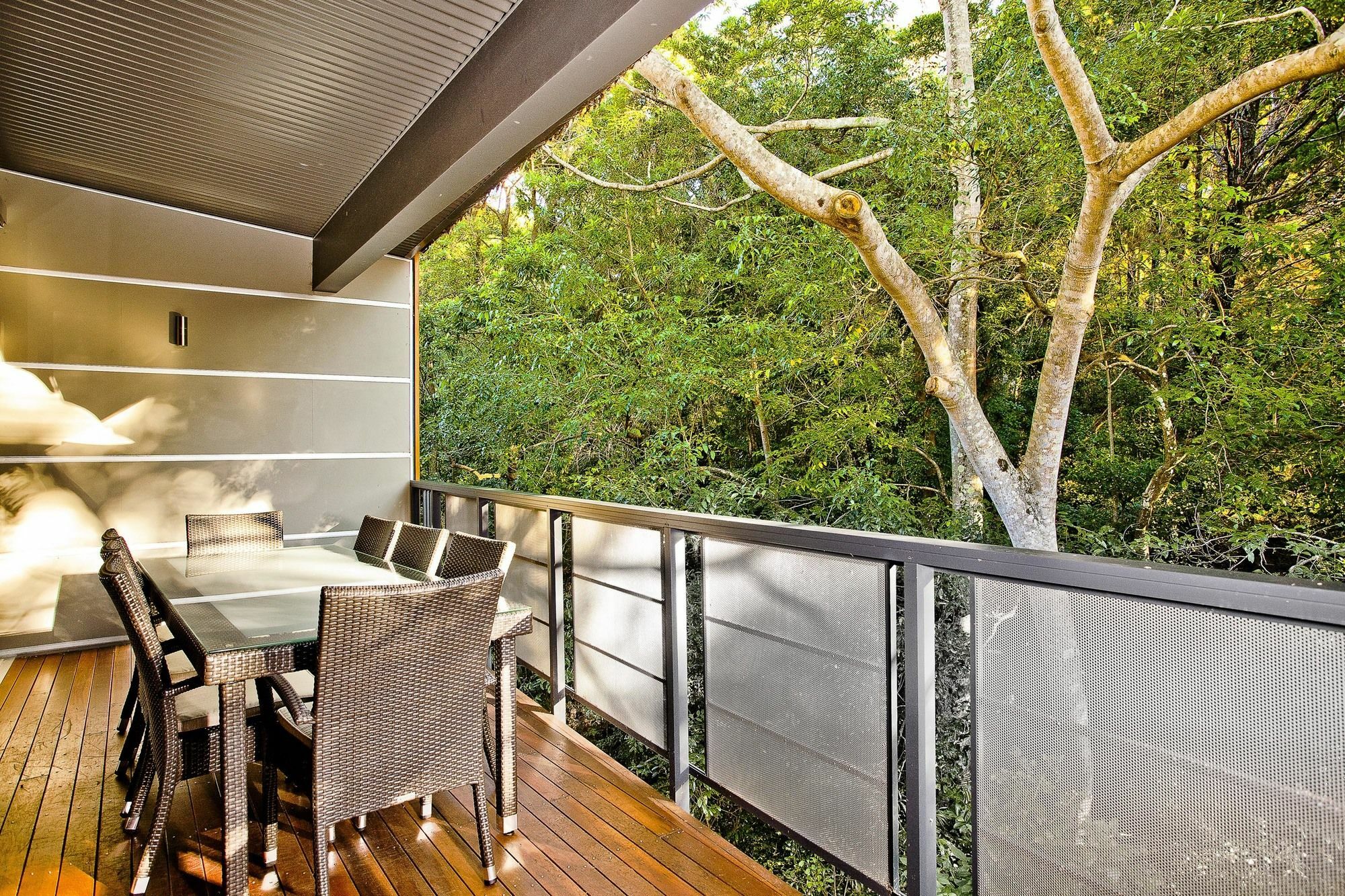 Peppers Noosa Resort And Villas Eksteriør billede A balcony