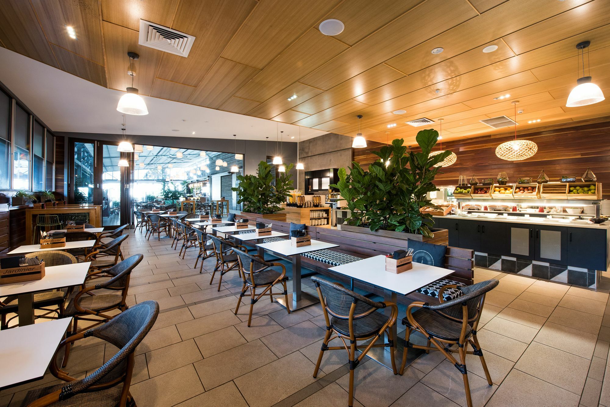 Peppers Noosa Resort And Villas Eksteriør billede The interior of the restaurant